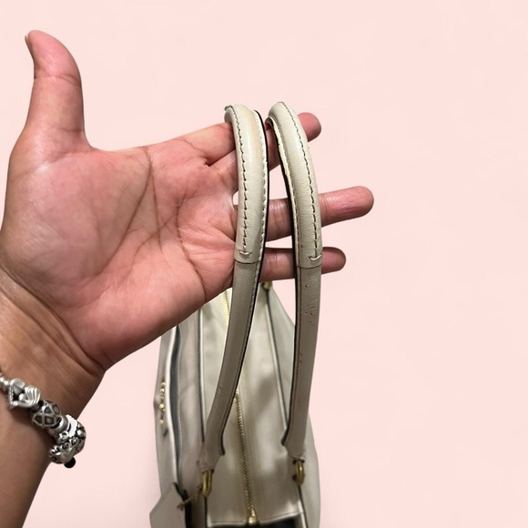 Coach - Picture 7 of 13